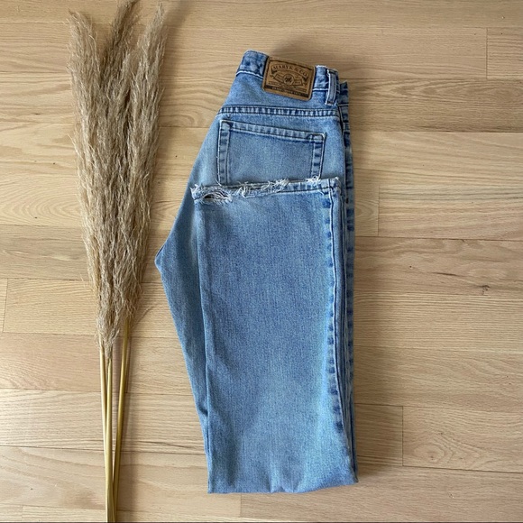 Vintage Made in Canada | Flared High Rise Jeans | size 27 - Picture 5 of 11